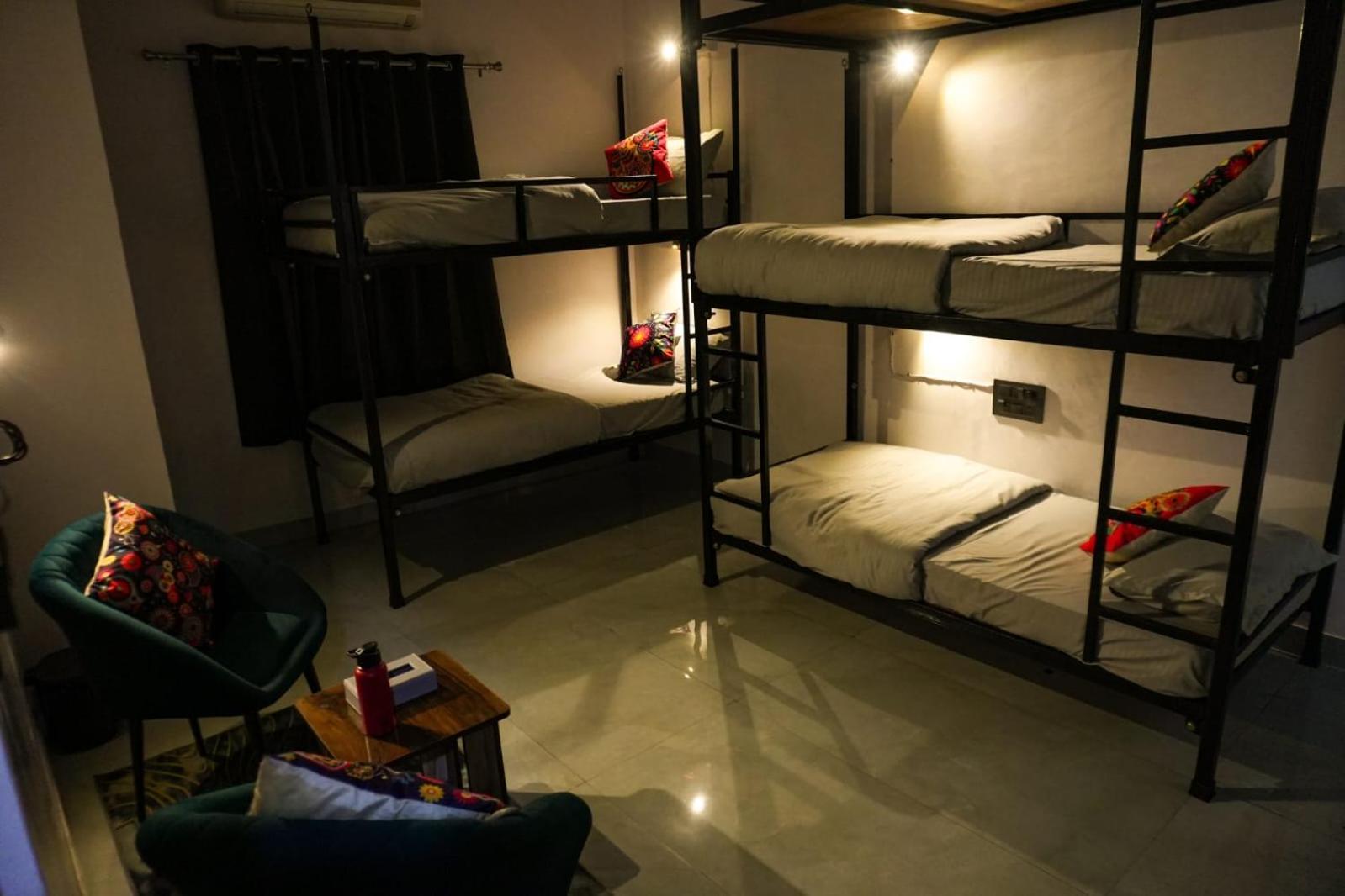 فندق Funky Backpackers أُودايبور المظهر الخارجي الصورة